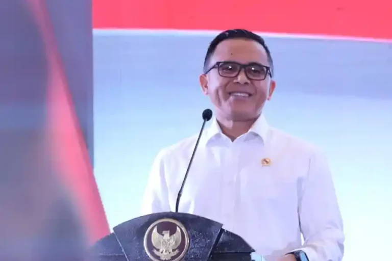 Menteri PANRB: WFH Maksimal 50 Persen Diterapkan 16-17 April, Pelayanan Publik Wajib WFO 100 Persen Menteri Pendayagunaan Aparatur Negara dan Reformasi Birokrasi (PANRB), Abdullah Azwar Anas