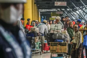 Warga pengguna layanan PT PELNI saat Lebaran