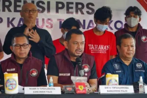 Polri dan Bea Cukai Gerebek Rumah Produksi Narkoba di Semarang, Dua Koki Sabu Diamankan Direktur IV Tipid Narkoba Bareskrim Polri Brigjen Pol Mukti Juharsa saat memberikan keterangan dalam konferensi pers ungkap kasus narkotika (foto: Dok Humas Polri)