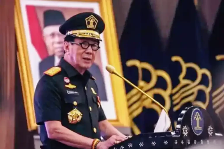 Idulfitri 1445 Hijriah, 159.557 Narapidana dan Anak Binaan Muslim Terima Remisi Menteri Hukum dan Hak Asasi Manusia (Menkumham) Yasonna H. Laoly