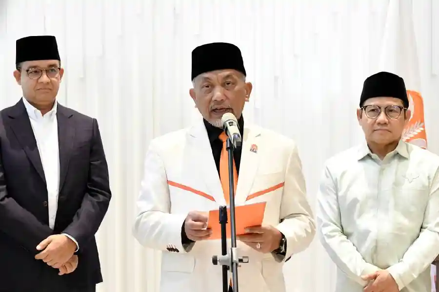 Presiden PKS Ahmad Syaikhu saat memberikan keterangan dalam konferensi pers menyikapi putusan MA (foto: Dok PKS)