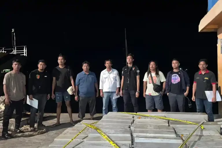 Petugas Polres Kepulauan Talaud berhasil mengamankan aset negara senilai Rp 5,3 miliar di wilayah perbatasan utara Indonesia, Pulau Nanusa (foto: Dok Humas Polri)