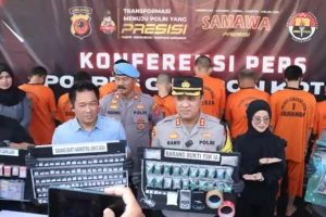 Pengungkapan kasus narkoba. Konferensi pers ini diinisiasi Satuan Reserse Narkoba Polres Cirebon Kota (foto: Dok Humas Polri)
