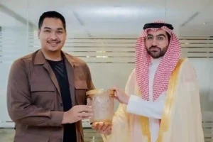 Menpora RI Dito Ariotedjo bersama Wakil Menteri Olahraga Arab Saudi H.E. Bader Alkadi