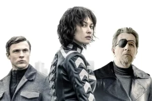 William Moseley, Gary Oldman, dan Olga Kurylenko dalam The Courier (2019)