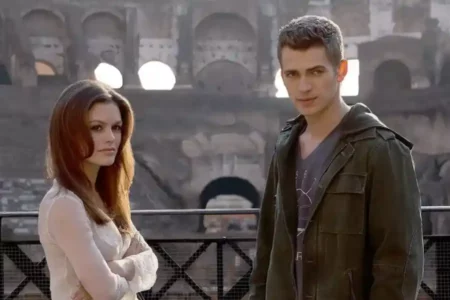 Sinopsis Jumper (2008), Petualangan Teleporter yang Diburu Karena Dianggap Ancaman Hayden Christensen dan Rachel Bilson dalam sebuah adegan dalam film Jumper (2008)