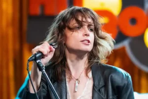 Sinopsis Beautiful Rebel (2024), Film Biografi Legenda Rock Italia Gianna Nannini Letizia Toni dalam Beautiful Rebel (2024)