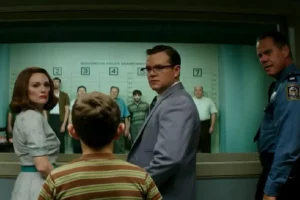Julianne Moore, Matt Damon, Jack Conley, Glenn Fleshler, dan Noah Jupe dalam Suburbicon (2017)
