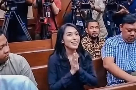 Pengakuan Pedangdut Nayunda Nabila, SYL Pernah Berikan Tas Mewah dan Kalung Emas Penyanyi dangdut Nayunda Nabila saat menghadiri sidang di Pengadilan Tindak Pidana Korupsi Jakarta (foto: istimewa)
