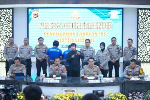 Fakta Ketidaklayakan Bus dalam Tragedi Ciater, Ini Penjelasan Polda Jawa Barat Polda Jawa Barat menetapkan dua tersangka, masing-masing pengelola bus dan pemilik bengkel karoseri sekaligus pengelola Bus Putera Fajar (foto: Dok Humas Polri)