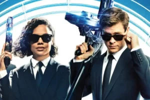 Sinopsis Men in Black: International (2019), Film Kolaborasi Kedua Tessa Thompson dan Chris Hemsworth Gaya ikonik Chris Hemsworth dan Tessa Thompson dalam poster Men in Black: International (2019)
