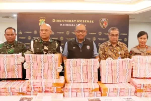 Polisi Tangkap 4 Tersangka Sindikat Pemalsuan Uang Senilai Rp 22 Miliar Barang bukti kasus pemalsuan mata uang senilai Rp 22 miliar (foto: Dok Humas Polri)