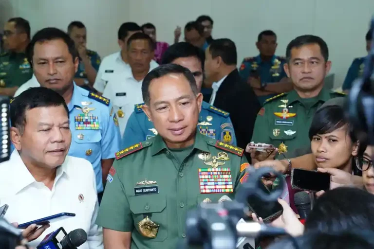 Panglima TNI Siap Kirim Pasukan ke Gaza Jika Ada Mandat PBB Panglima TNI Jenderal TNI Agus Subiyanto