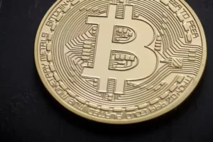 Ilustrasi bitcoin (foto: Thought Catalog, unsplash)
