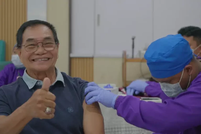 Vaksinasi gratis ini merupakan bentuk kepedulian Bio Farma kepada masyarakat.