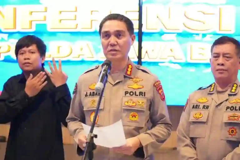 Kabid Humas Polda Jabar, Kombes Jules Abraham Abast