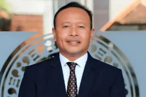 Peringatan Hari Lahir Pancasila: Momentum Mewujudkan Mimpi Besar Bangsa Indonesia Dr. Listiyono Santoso, SS, MHum, Dosen dan Wakil Dekan 1 Fakultas Ilmu Budaya (FIB) Universitas Airlangga