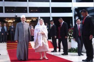 Puan Maharani saat menerima kunjungan Imam Besar Al-Azhar Republik Arab Mesir, Prof Dr Mohamed Ahmed Al-Tayeb ke Gedung DPR.