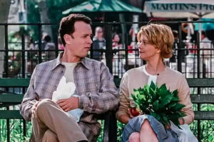 Rekomendasi Film Romantis 1990-an yang Wajib Ditonton di Akhir Pekan Tom Hanks dan Meg Ryan dalam You've Got Mail (1998), salah satu pasangan ikonik film romantis pada masanya