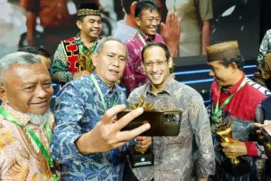 Pemkot Surabaya Raih Penghargaan Pengelolaan PIP Transformatif dari Kemendikbud Ristek
