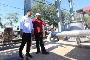 Surabaya Bangun 16 Rumah Pompa Baru dalam 3 Tahun untuk Antisipasi Banjir Wali Kota Surabaya saat mengunjungi rumah pompa baru