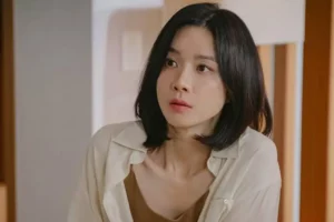 Tampil Emosional dan Memikat di Serial Drama Hide (2024), Ini Biografi Lee Bo-young Lee Bo-young sebagai Yoon Ji-soo di Hide (2024)