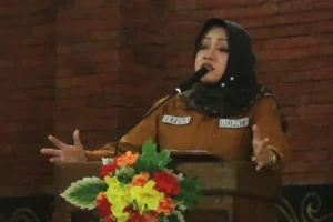 299 Desa di Mojokerto Berstatus Mandiri, Bupati: Butuh SDM Berkualitas untuk Tumbuh Bupati Mojokerto Ikfına Fahmawati