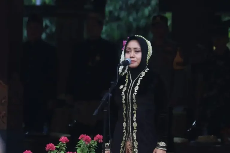 Kirab Pataka Jer Basuki Mawa Beya