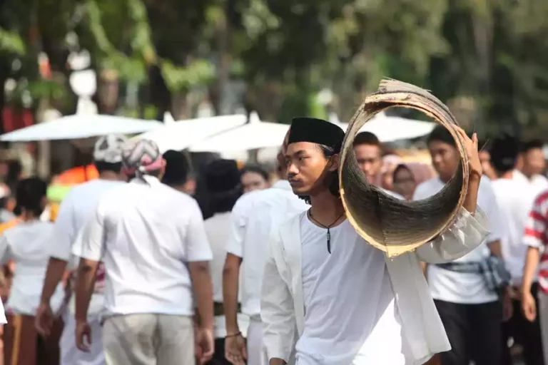 Teatrikal Perobekan Bendera di Hotel Majapahit, Surabaya