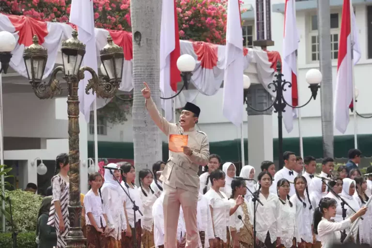 Teatrikal Perobekan Bendera di Hotel Majapahit, Surabaya
