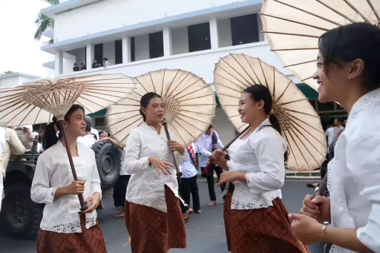 Teatrikal Perobekan Bendera di Hotel Majapahit, Surabaya