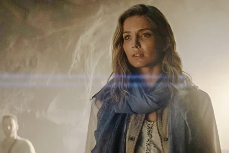 Annabelle Wallis dalam The Mummy (2017)