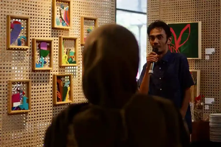 Artotel Yogyakarta Gelar Pameran Seni Under the Sun Karya Wisnuaji Putu Utama Wisnuaji Putu Utama di Artotel Yogyakarta