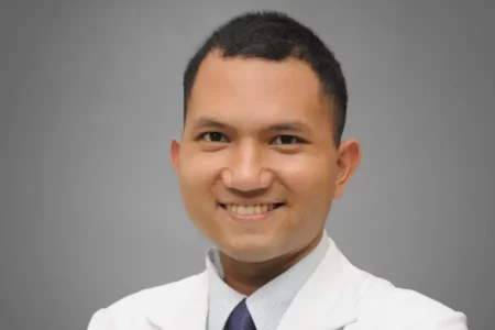 Kasus Langka Kanker Ovarium pada Bayi, Pakar UNAIR Beri Penjelasan dr Pungky Mulawardhana SpOG Subsp Onk, Dokter Spesialis Kandungan dan Onkologi
