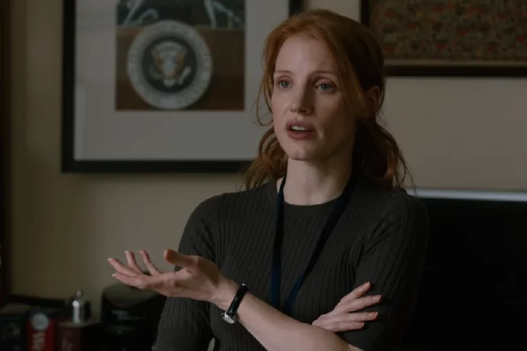 Sinopsis Zero Dark Thirty (2012), Film dengan Latar Belakang Perburuan Osama bin Laden Jessica Chastain dalam Zero Dark Thirty (2012)