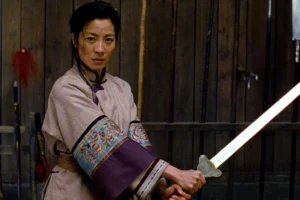 Sinopsis Crouching Tiger, Hidden Dragon (2000), Film Epik Ang Lee yang Sukses Merebut Perhatian Dunia Michelle Yeoh dalam Crouching Tiger, Hidden Dragon (2000) (foto: Dok Sony Pictures Classics)
