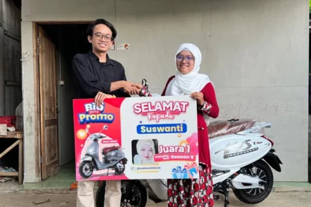 Salah satu penerima hadiah dari GOTO Living