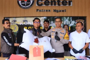 Polres Ngawi Ungkap Penipuan Online, 5 Tersangka Beraksi dari Dalam Lapas Madiun
