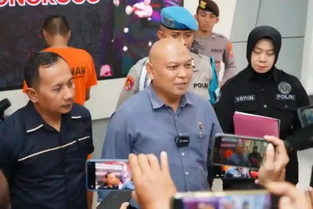 Polres Ponorogo Tangkap Tersangka Pencurian dengan Kekerasan, Pukul Korban Pakai Kunci Inggris Kasat Reskrim Polres Ponorogo, AKP Rudy Hidajanto saat memberikan keterangan di depan awak media