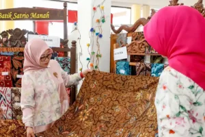 Kunjungan Dekranasda jatim ke Galeri Dekranasda Kabupaten Tulungagung