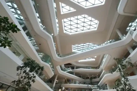 Unilever Indonesia Raih Sertifikasi GREENSHIP Net Zero Ready dan Existing Building Platinum Atrium Grha Unilever BSD