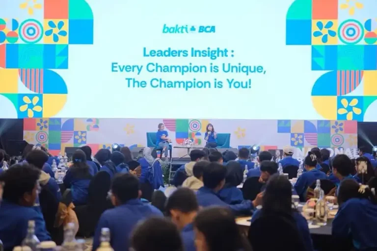 BCA Berdayakan 700 Bakti Champions melalui Program Beasiswa dan Pengembangan Diri Pembekalan bagi 700 Penerima Beasiswa Bakti BCA