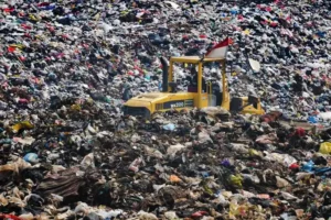 Pemkab Bandung Barat Gandeng Kepala Desa untuk Tangani Krisis Sampah di Bandung Raya (foto: Dok Diskominfotik KBB)