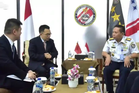 China Coast Guard Lakukan Courtesy Call ke Bakamla RI Kepala Bakamla RI Laksdya TNI Dr. Irvansyah, saat menerima Courtesy Call Deputy Chief of Law Enforcement Department China Coast Guard (CCG) Senior Colonel Wang Kaiqiang, di Kantor Bakamla Rawamangun, Jakarta