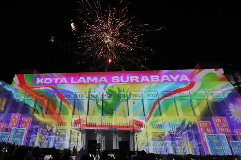 Atraksi di Taman Sejarah Kota Lama, Surabaya