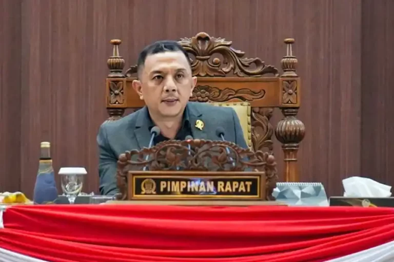 DPRD Jatim Desak Disnak Bertindak Cepat Atasi Wabah PMK di Ngawi Wakil Ketua DPRD Jawa Timur, Deni Wicaksono