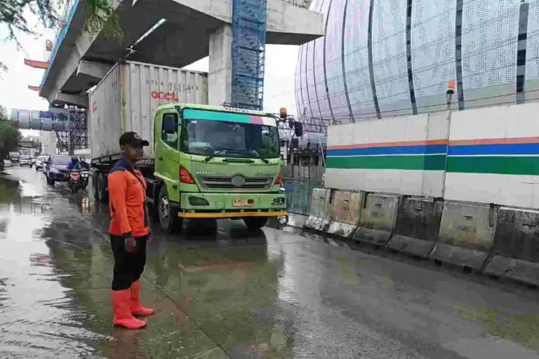 banjir rob di jakarta