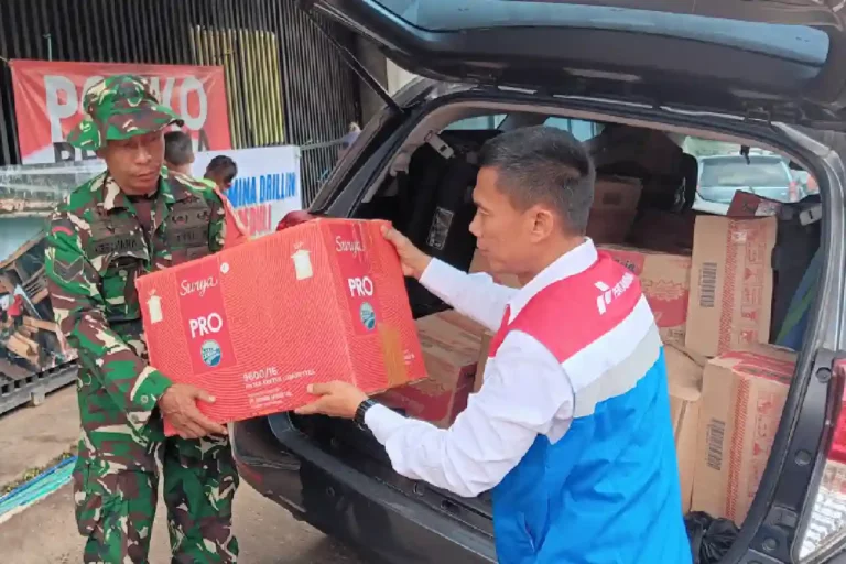 Pertamina Drilling Beri Bantuan Logistik dan Obat pada Korban Longsor Sukabumi