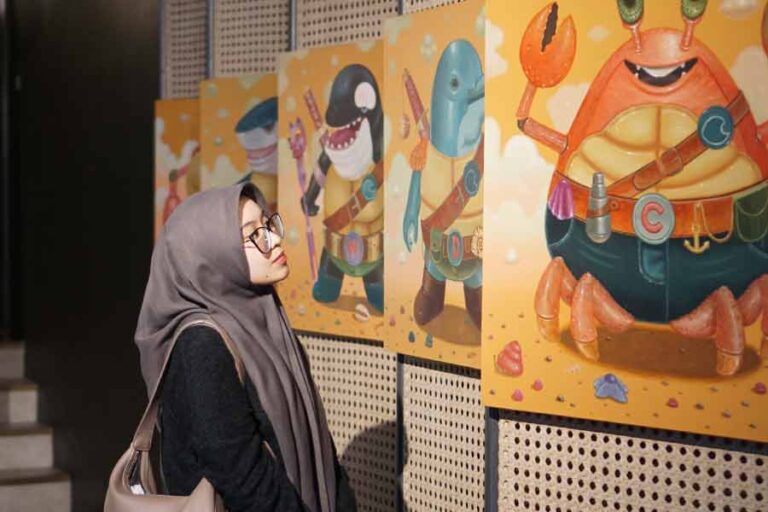 ARTOTEL Yogyakarta Gelar Pameran Seni Golden Memories Bersama Akhirul Akbar Pameran lukisan Akhirul Akbar