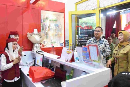 Klinik Medikids Wakaf JGC di Kelurahan Cakung Timur, Kecamatan Cakung, Jakarta Timur